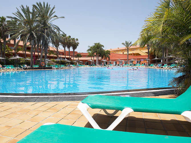 vakantie-naar-Oasis Village-mei 2025