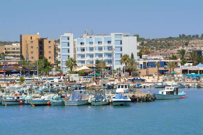 vakantie-naar-Okeanos Beach Hotel-mei 2025