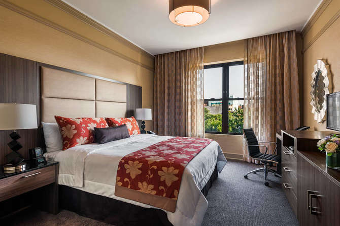 vakantie-naar-Opera House Hotel-mei 2025