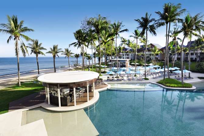 vakantie-naar-Outrigger Laguna Phuket Beach Resort-april 2024