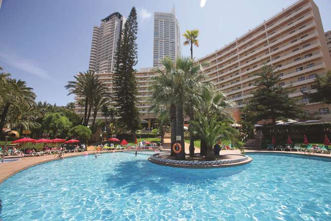 vakantie-naar-Palm Beach Hotel-mei 2025