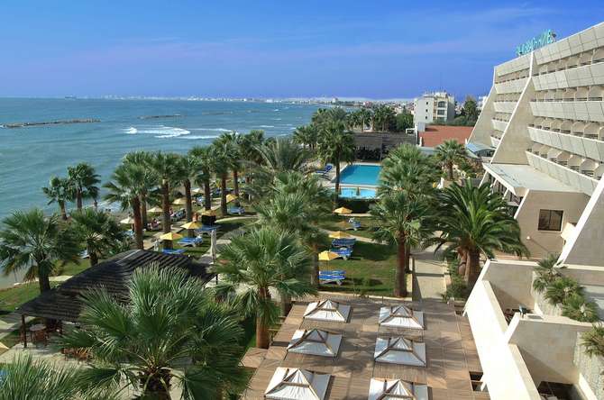 vakantie-naar-Palm Beach Hotel Bungalows-juni 2025
