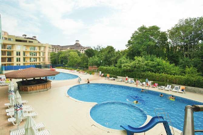 vakantie-naar-Palm Beach Hotel-mei 2025