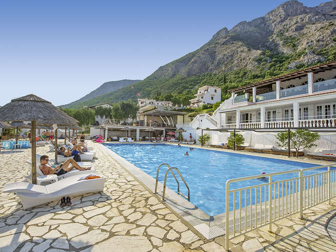 vakantie-naar-Pantokrator Hotel-mei 2025