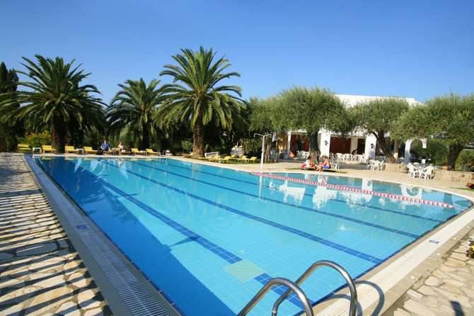 vakantie-naar-Paradise Hotel Corfu-mei 2025