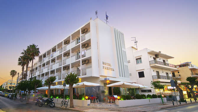 vakantie-naar-Paritsa Hotel-april 2024