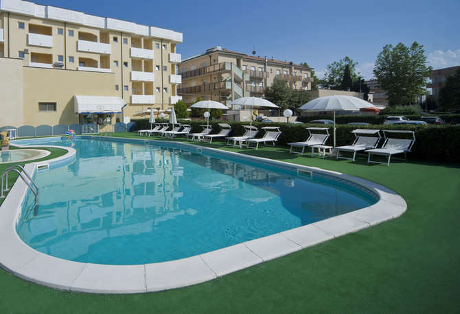 vakantie-naar-Park Hotel Serena-mei 2025