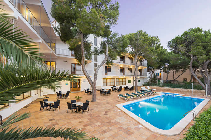 vakantie-naar-Petit Hostal Ventura-mei 2025