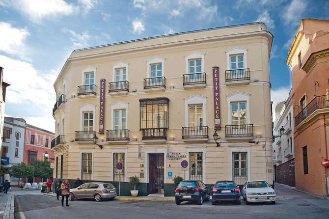 vakantie-naar-Petit Palace Santa Cruz Hotel-mei 2025