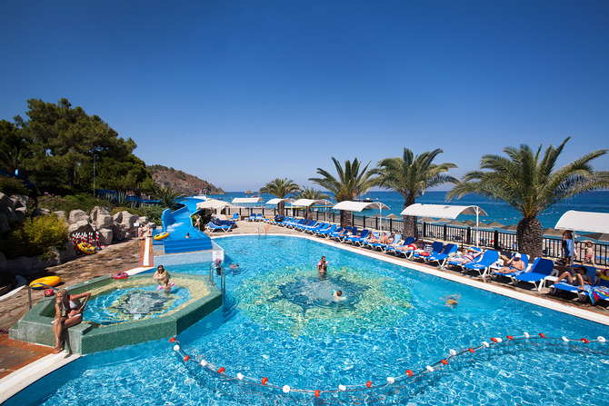 vakantie-naar-Pirates Beach Club-mei 2025