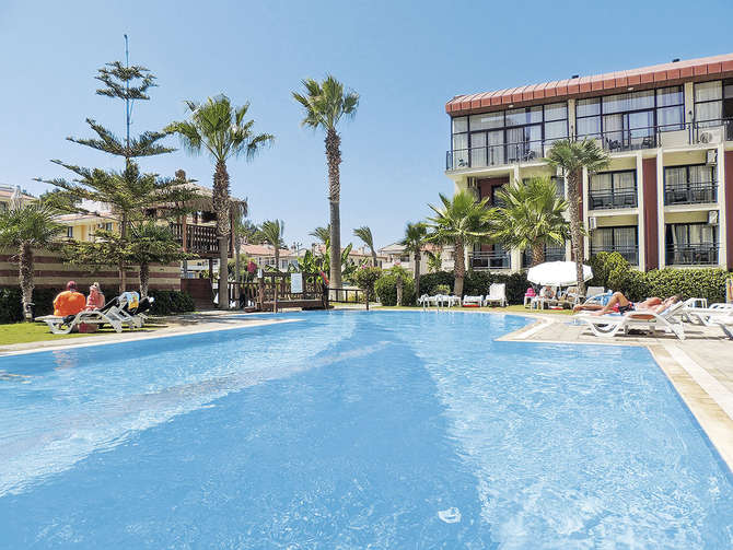 vakantie-naar-Piril Hotel-mei 2025