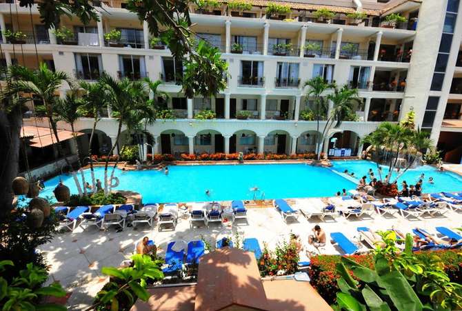 vakantie-naar-Playa Los Arcos Hotel-april 2024