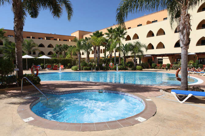 vakantie-naar-Playamarina Spa Hotel-maart 2024