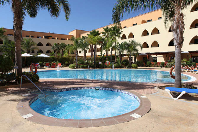 vakantie-naar-Playamarina Spa Hotel-mei 2025