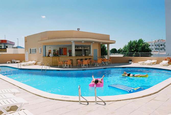 vakantie-naar-Poniente Playa-mei 2025
