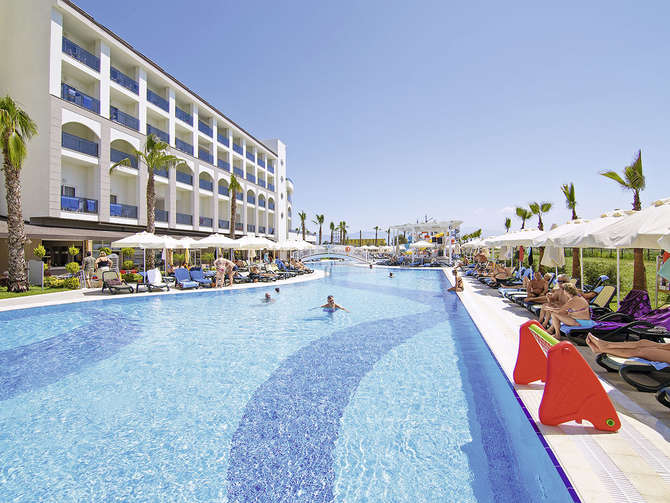 vakantie-naar-Port River Hotel-mei 2025