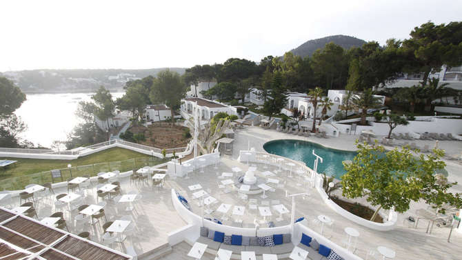 vakantie-naar-Portinatx Beach Club Hotel-mei 2025