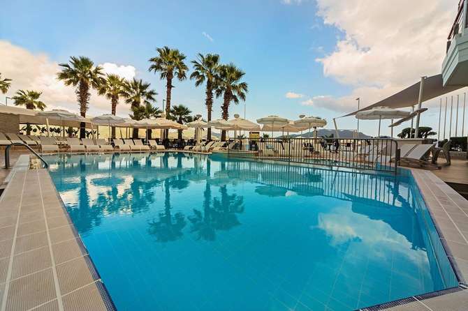 vakantie-naar-Poseidon Hotel-mei 2025