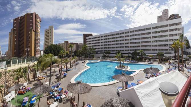vakantie-naar-Poseidon Resort-mei 2025