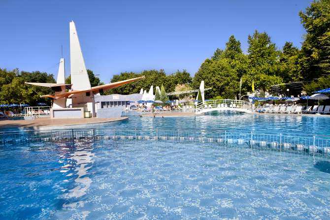 vakantie-naar-Primasol Ralitsa Aqua Club-mei 2025