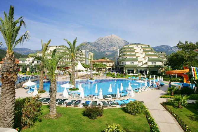 vakantie-naar-Queens Park Tekirova Resort Spa-mei 2025
