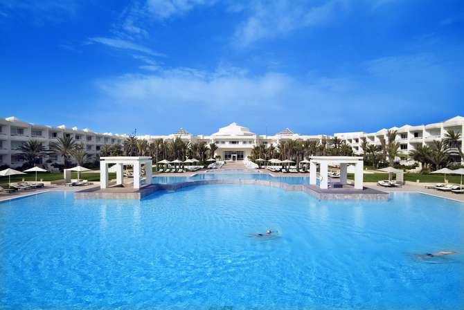 vakantie-naar-Radisson Blu Resort Thalasso-mei 2024