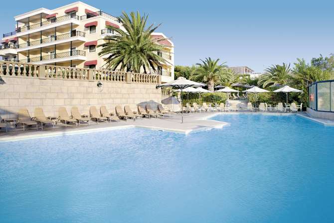 vakantie-naar-Ramada Attica Riviera-mei 2025