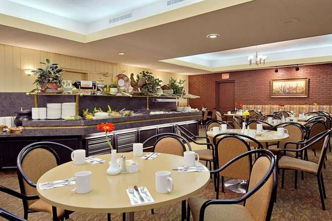 vakantie-naar-Ramada Downtown Calgary-mei 2025
