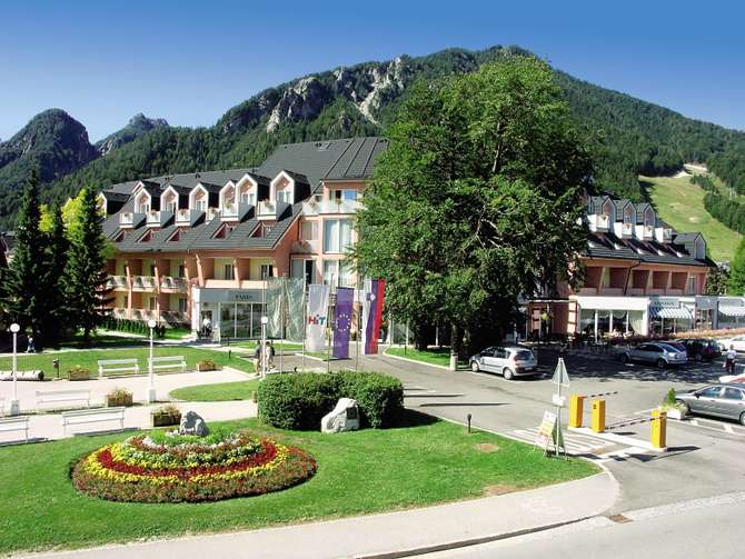 vakantie-naar-Ramada Hotel Suites Kranjska Gora-mei 2024