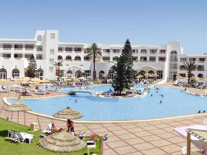 vakantie-naar-Ramada Liberty Resort-mei 2024