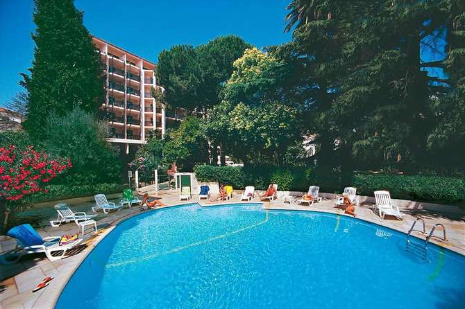 vakantie-naar-Resideal Premium Cannes-mei 2025