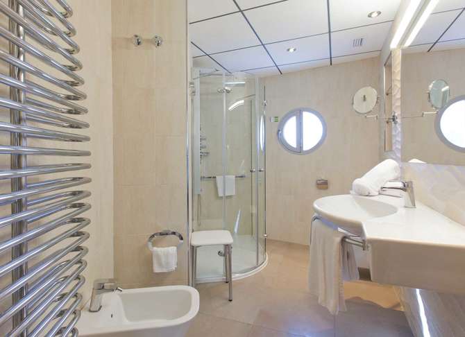 vakantie-naar-Riviera Beach Hotel-mei 2025