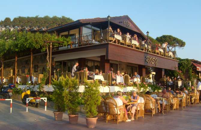 vakantie-naar-Rosy Hotel-mei 2025