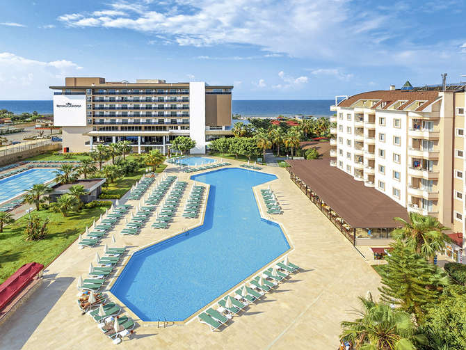 vakantie-naar-Royal Garden Suites-mei 2025