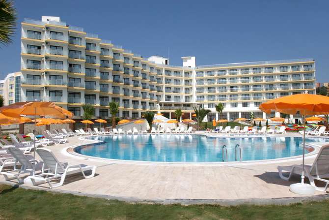 vakantie-naar-Royal Palace Hotel-mei 2025