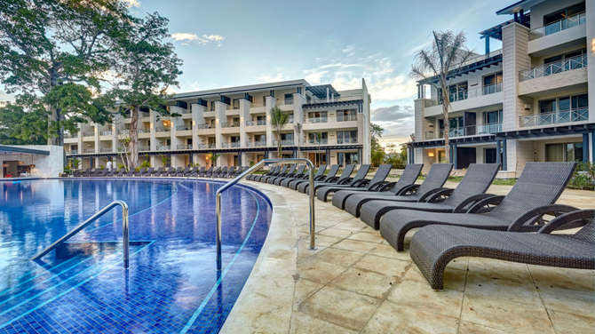 vakantie-naar-Royalton Negril Resort Spa-maart 2024