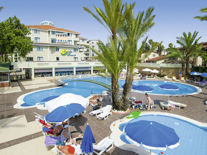 vakantie-naar-Sandy Beach-juni 2025