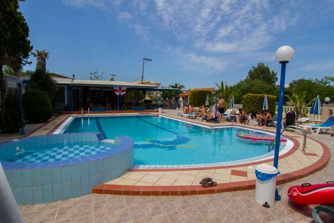 vakantie-naar-Sandy Maria Hotel-mei 2025