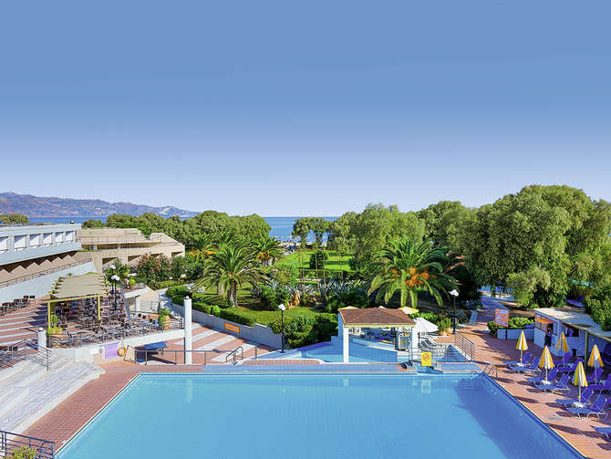 vakantie-naar-Santa Marina Resort Spa-mei 2024