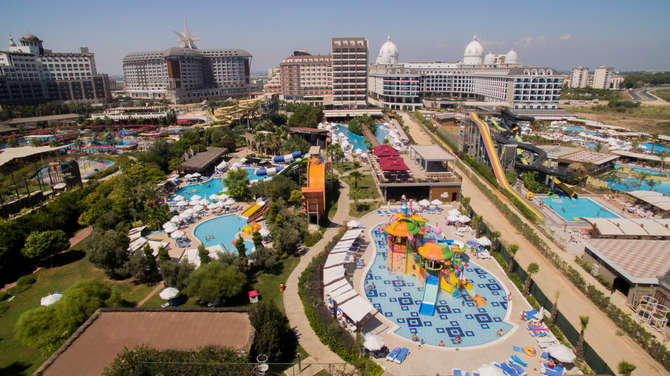 vakantie-naar-Saturn Palace Resort-mei 2025