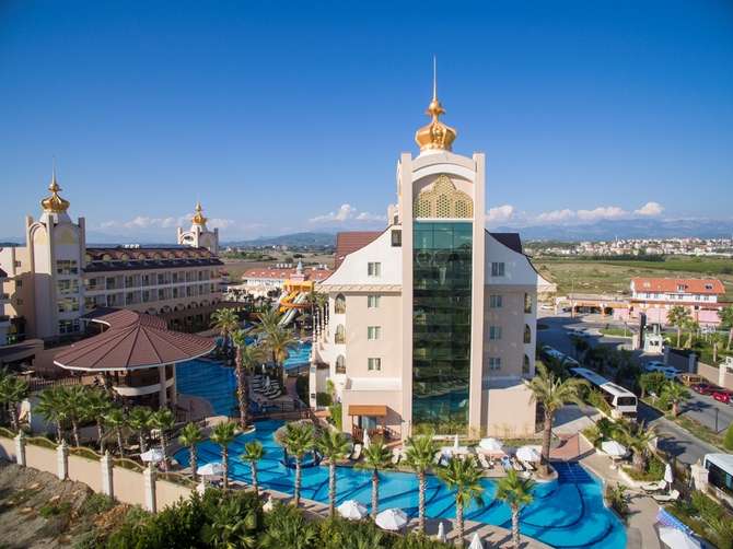 vakantie-naar-Side Crown Charm Palace-mei 2025
