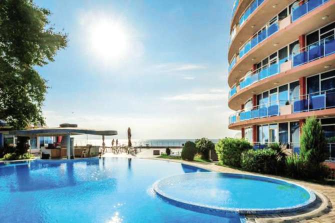 vakantie-naar-Sirius Beach Spa Hotel-mei 2025