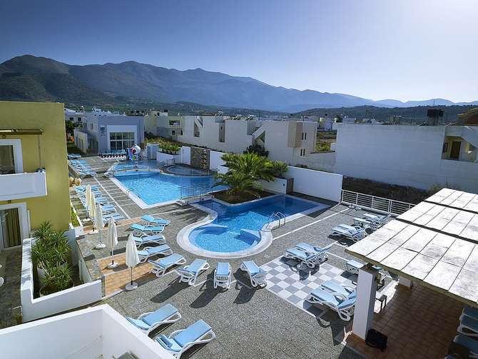 vakantie-naar-Sissi Bay Hotel Spa-mei 2025