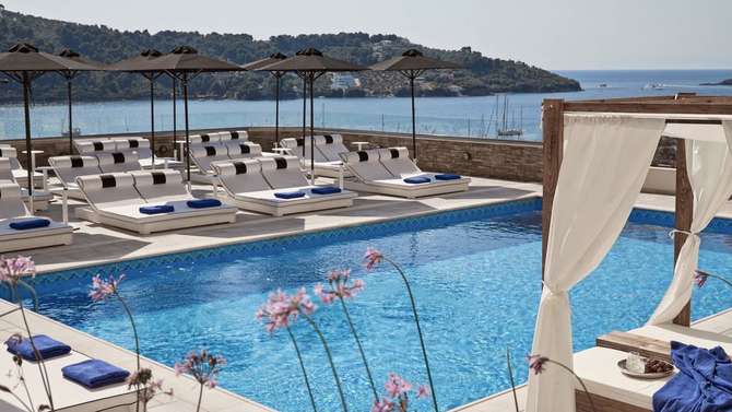 vakantie-naar-Skiathos Living Hotel-maart 2024