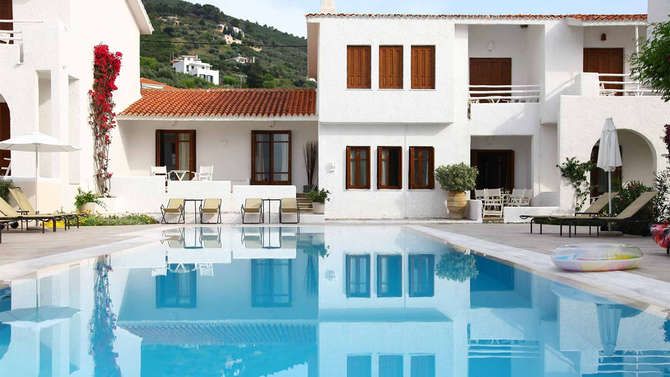 vakantie-naar-Skopelos Village Hotel-april 2024