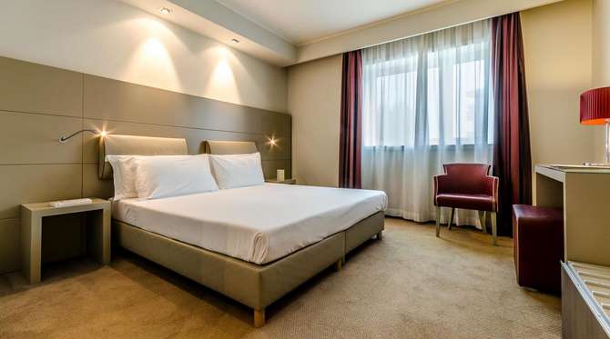 vakantie-naar-Smart Hotel Holiday-mei 2025