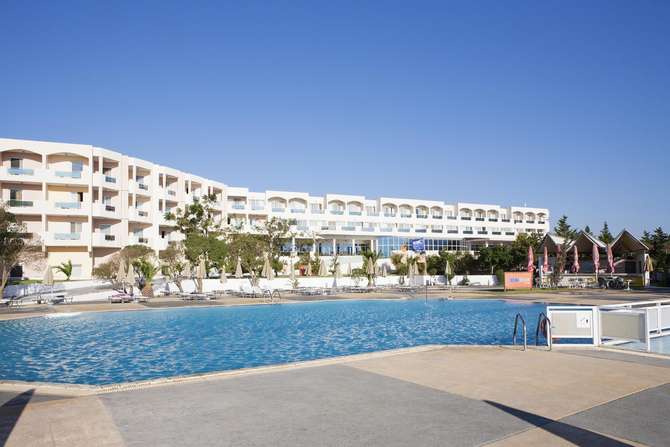 vakantie-naar-Sovereign Beach Hotel-mei 2025