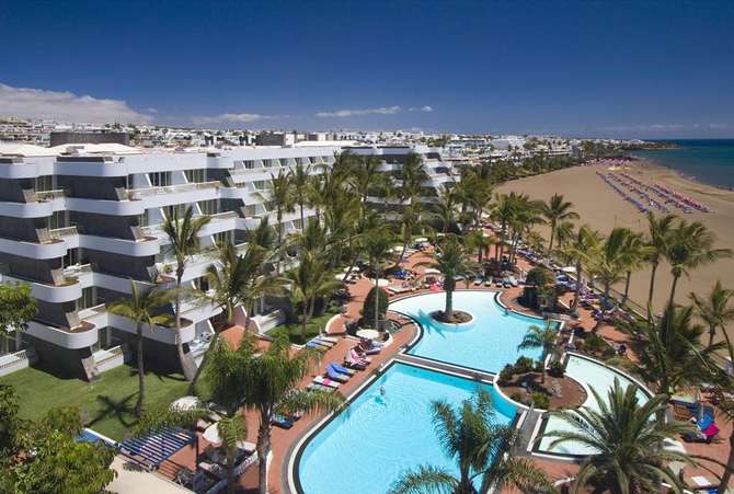 vakantie-naar-Suitehotel Fariones Playa-april 2024