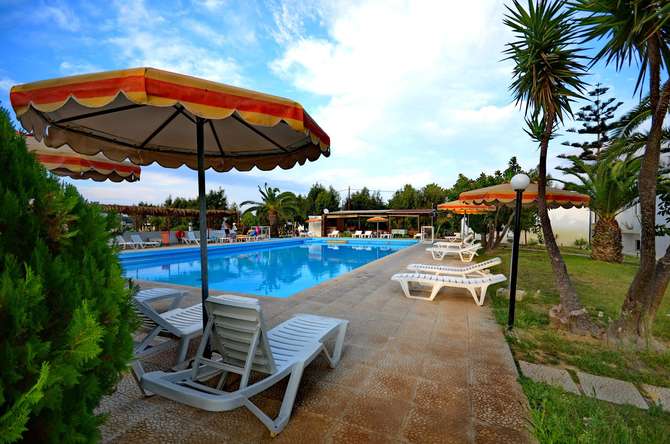 vakantie-naar-Summer Village Hotel-mei 2025
