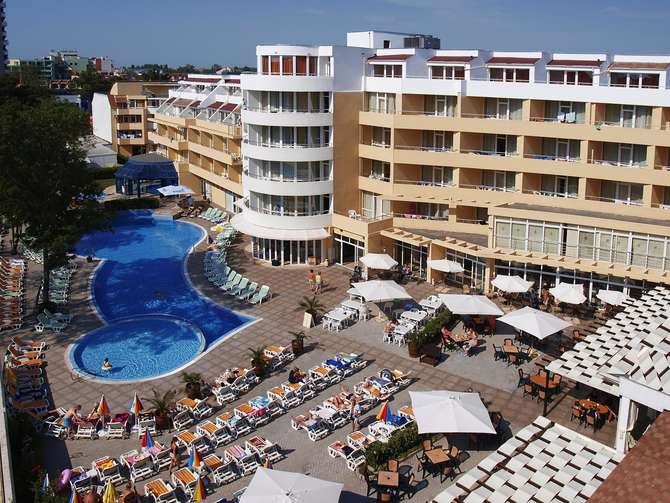 vakantie-naar-Sun Palace Aparthotel-mei 2025